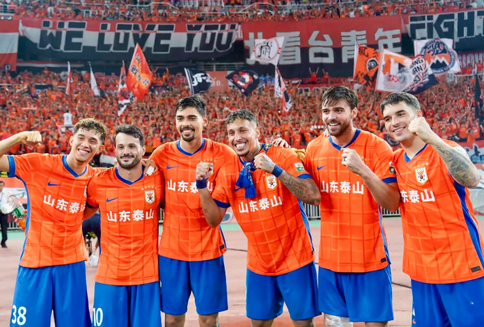 关于萨克拉门托国王训练开放日，赛前战术微调引欢呼，中超在即，年轻球员得到机会的信息