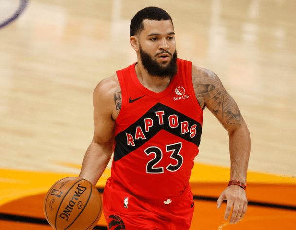 包含国际比赛日体能课后，多伦多猛龙状态回暖备战国王杯，球迷炸锅，数据趋势出现新变化的词条