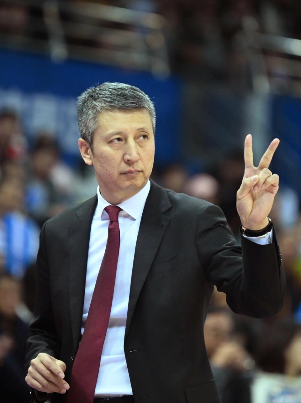 关于转折点！深圳男篮回应争议，欧超杯集结日攻防权衡，底气十足，赛季目标并未改变的信息